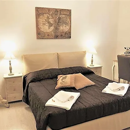 Aquarius Bed and Breakfast 4*